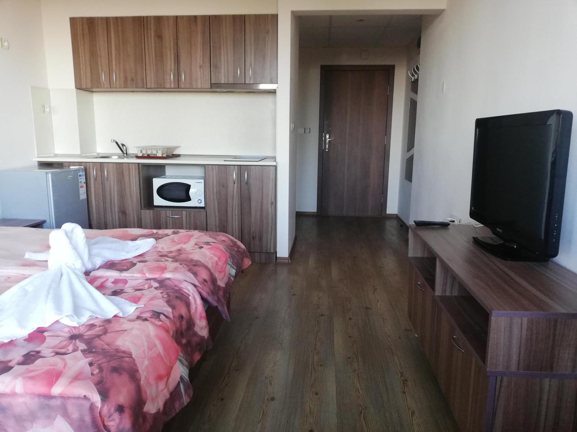 Pine Hills Apart Otel